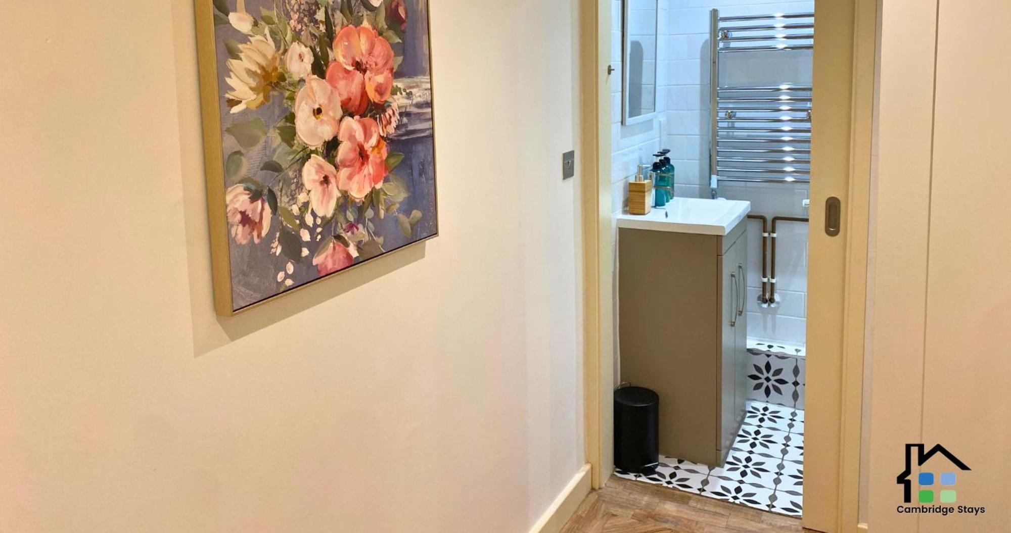 Stunning 1Br - Super Central- Peaceful Area - Lower Ground Apartment Cambridge  Exterior photo